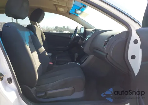 2010 Nissan Altima 2.5 S z USA, uszkodzony, nr VIN 1N4AL2AP1AN472611